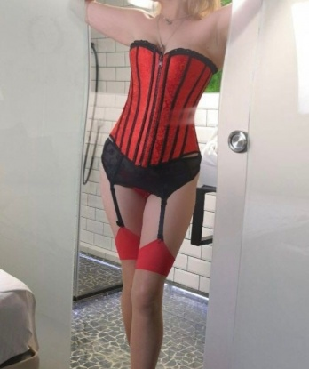 Мои возможности огромны – я готова создать атмосферу уюта, заботы и безумного восторга для каждого моего клиента. 💋💫 Ты можешь быть уверен, что со мной ты найдешь все, о чем мечтал! Раскрою твои самые сокровенные фантазии и превратим их в реальность. Я всегда настроена на позитив, так что смело можешь расслабиться и наслаждаться моей компанией. У меня есть отличные отзывы обо мне, которые показывают мою профессиональность и индивидуальный подход к каждому клиенту. Мои фотографии полностью соответствуют действительности и придадут твоим фантазиям дополнительную страсть. Я знаю, что ты жаждешь новых приключений, так что не упускай возможность провести время в Москве со мной! 💫🌃 Я жду тебя! 708, 52 года