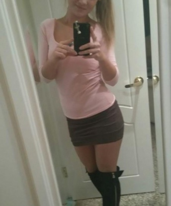 Я креативная душа, способная превратить каждую встречу в уникальное путешествие наслаждения. Моя нежность сочетается с опытом, оставляя приятные воспоминания в сердцах моих клиентов. В моем арсенале множество услуг, которые сделают наше свидание незабываемым: от массажа до ролевых игр. У меня есть отличные отзывы, которые говорят о моем профессионализме и умении создать атмосферу доверия и расслабленности. Погрузитесь в мир удовольствия и наслаждения в Москве вместе со мной. 🔥🍾💖 9560, 27 лет